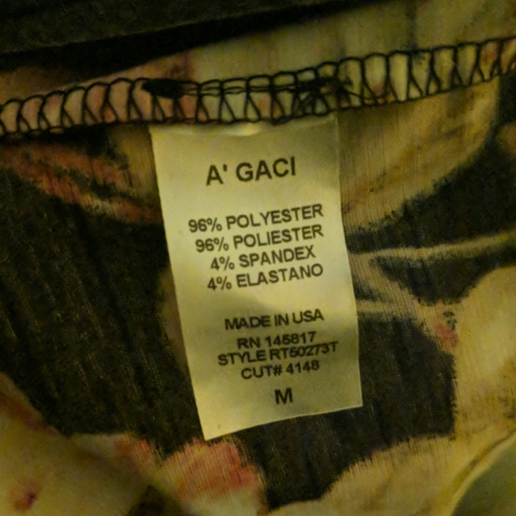 Floral Top - Picture 4 of 4